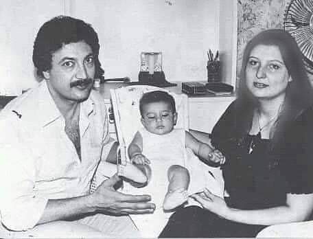Social Media/ أحمد دياب وزوجته وابنه أدهم
