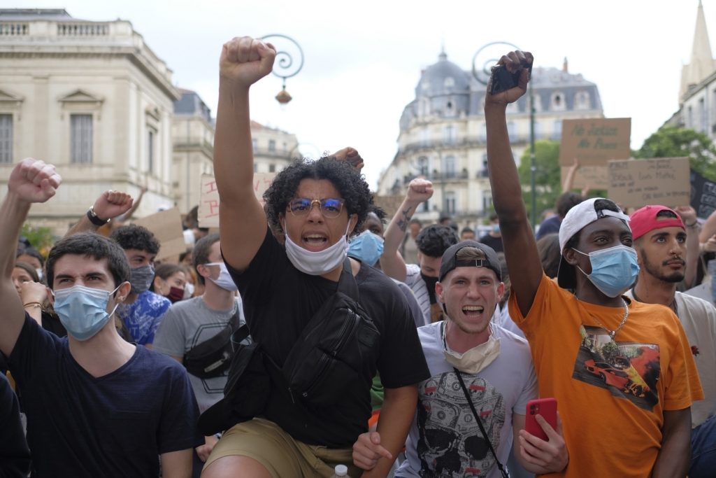 تظاهرات أمريكا لاقت صدى في فرنسا/رويترز