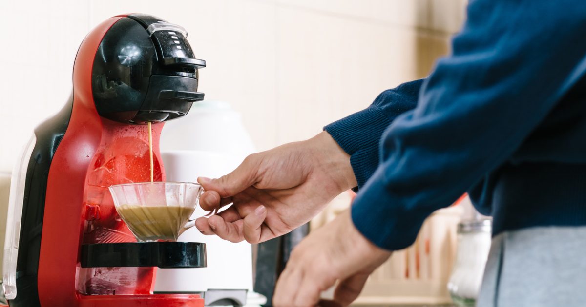 الانسجة الخيانة صيح  تنظيف ماكينة القهوة لن يأخذ سوى دقائق، لكنه يضمن ألا يتغير طعم فنجانك  المفضل.. وهذه الطريقة الصحيحة | عربي بوست