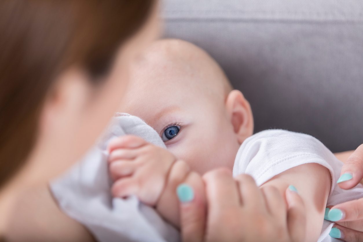 فوائد الرضاعة الطبيعية وفقاً لمنظمة الصحة العالمية | عربي بوست