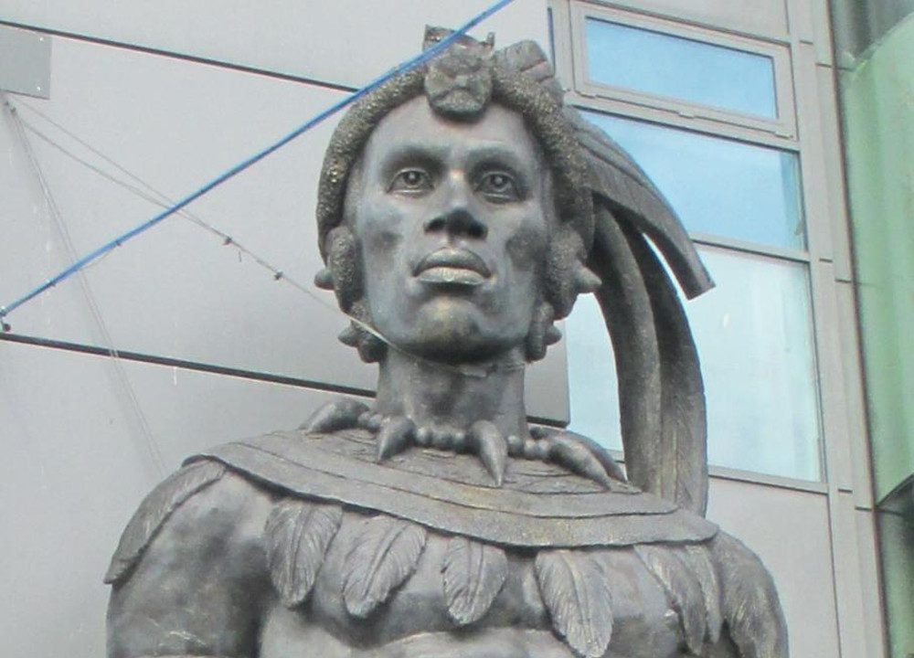 social media \ شاكا زولو