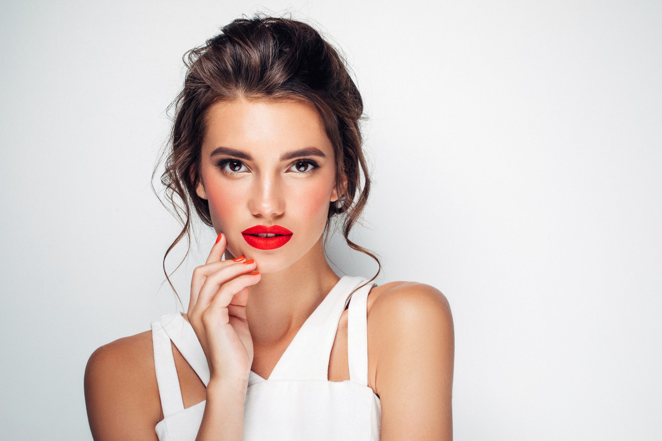 istock\المكياج على الطراز القديم بلمسات عصرية