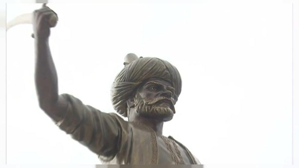 social media\ عروج ريس