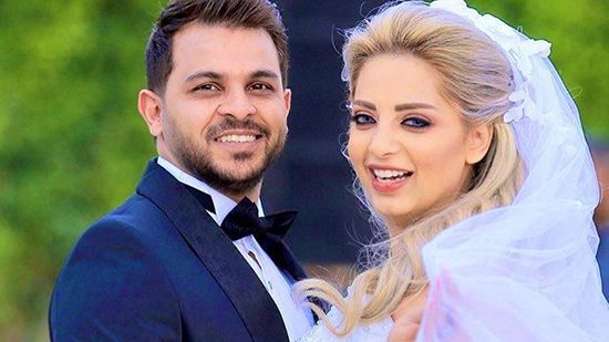 قصة الحب الطويلة بينهما انتهت.. محمد رشاد ينفصل عن زوجته المذيعة ميّ حلمي