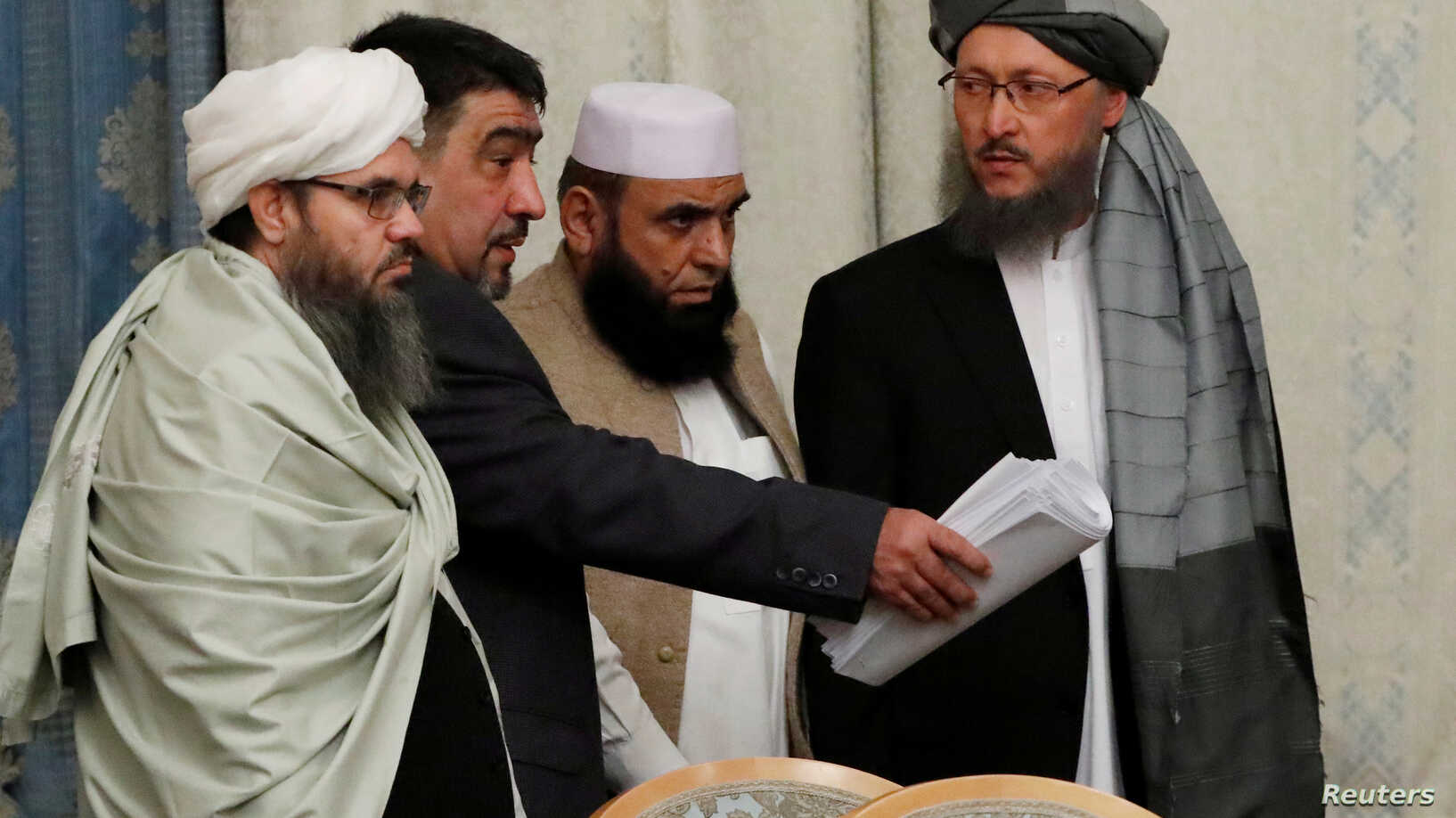 القتال مستمر وجرحى بين المفاوضين.. محادثات السلام الأفغانية ستبدأ بظروف استثنائية، فهل فرضت طالبان شروطها؟