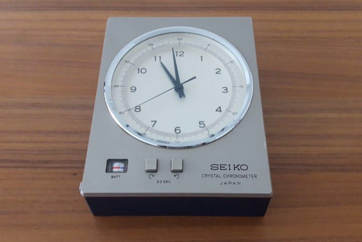 youtube/ ساعة Seiko Crystal Chronometer QC-951