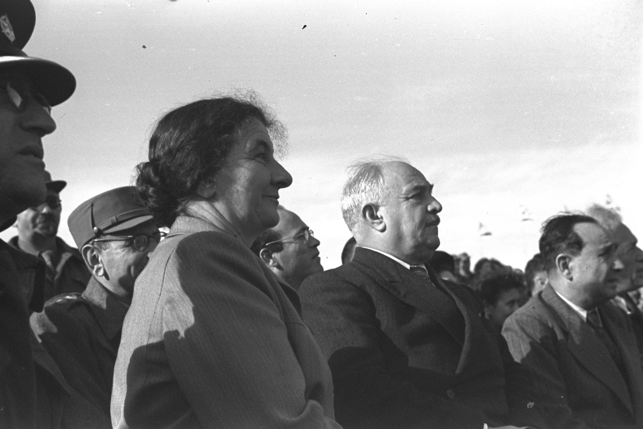 هل تأهبت إسرائيل لضرب القاهرة بقنبلة نووية عام 1973؟
