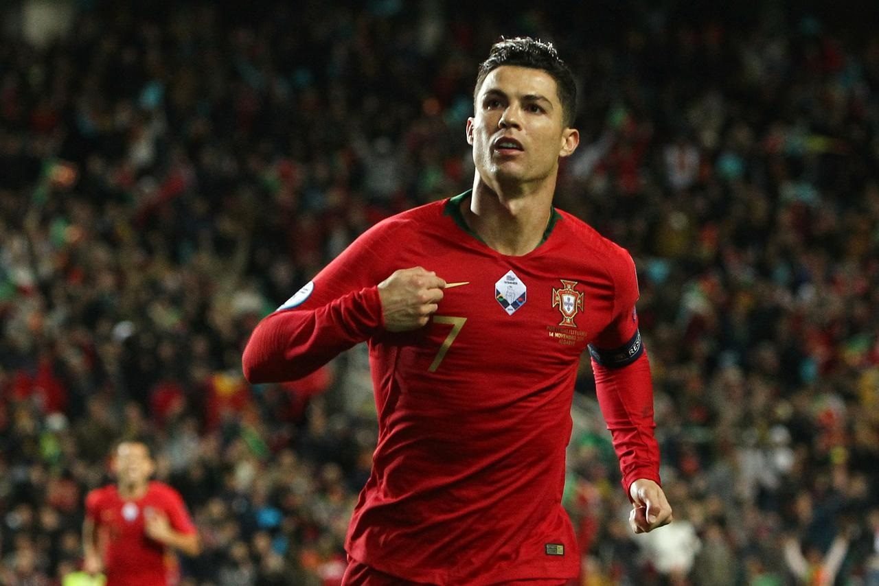 قرر الاعتزال دوليا بعد مونديال قطر 15 حقيقة تلخص مسيرة رونالدو مع منتخب البرتغال