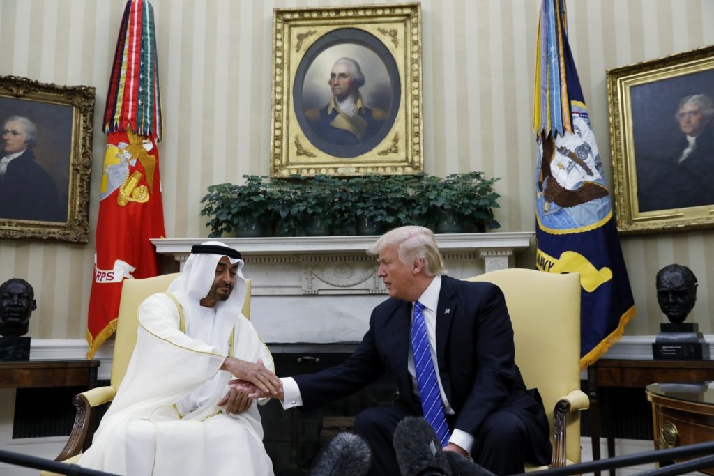 الرئيس الأمريكي دونالد ترامب وولي عهد أبو ظبي محمد بن زايد