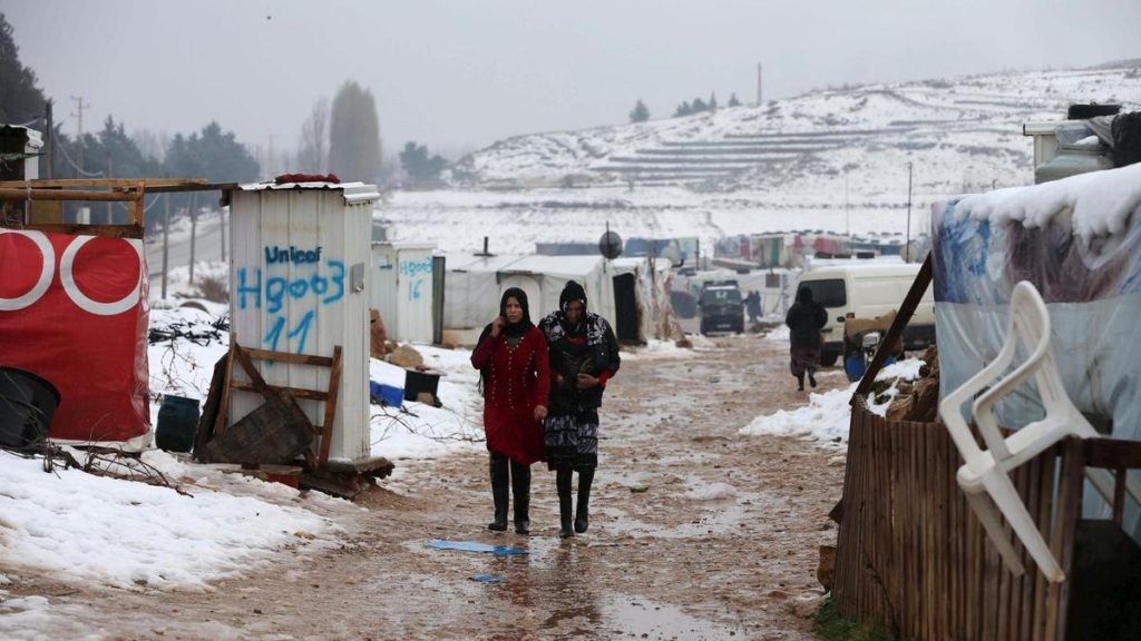  منظمة العفو الدولية إحراق مخيم للنازحين السوريين في لبنان
