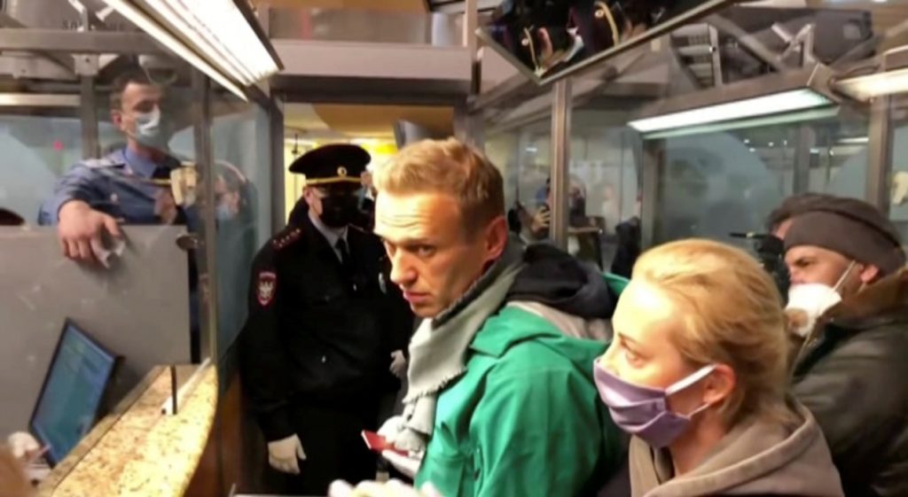 الشرطة الروسية تعتقل الزعيم الروسي المعارض أليكسي نافالني/ رويترز