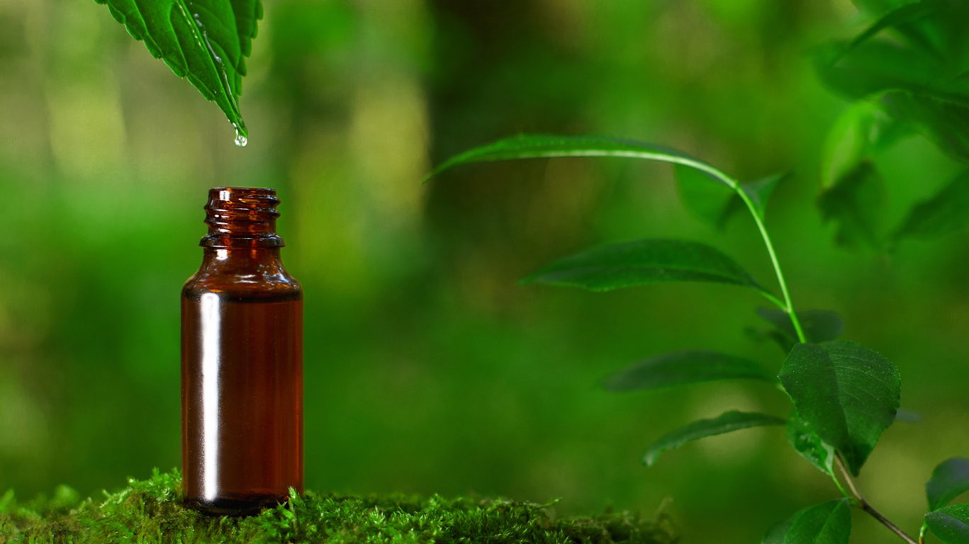 الزيوت العطرية \ ISTOCK