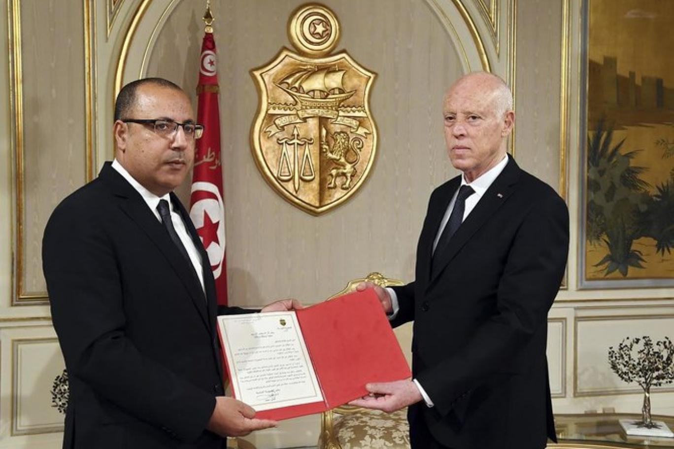 الأزمة السياسة في تونس أثرت على الوضع الاقتصادي (مواقع التواصل الاجتماعي)