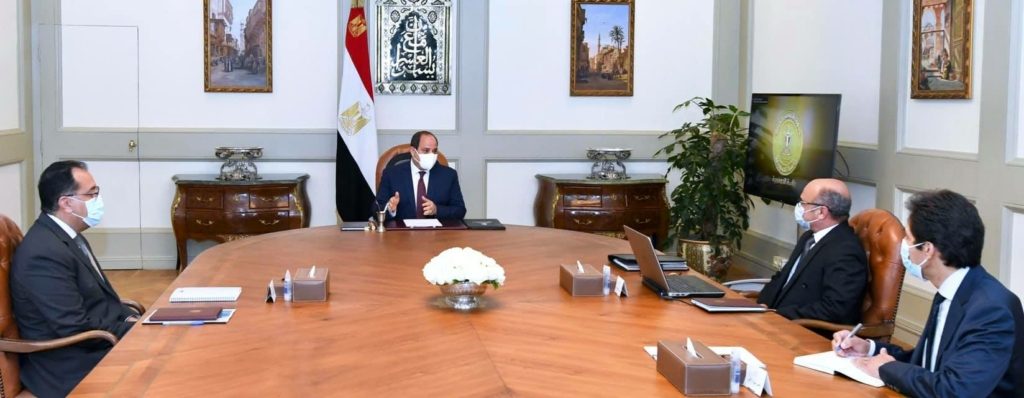 الرئيس عبد الفتاح السيسي خلال اجتماع مع الحكومة المصري