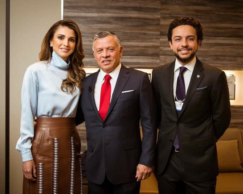 الملك عبد الله وزوجته الملكة رانية وولي العهد