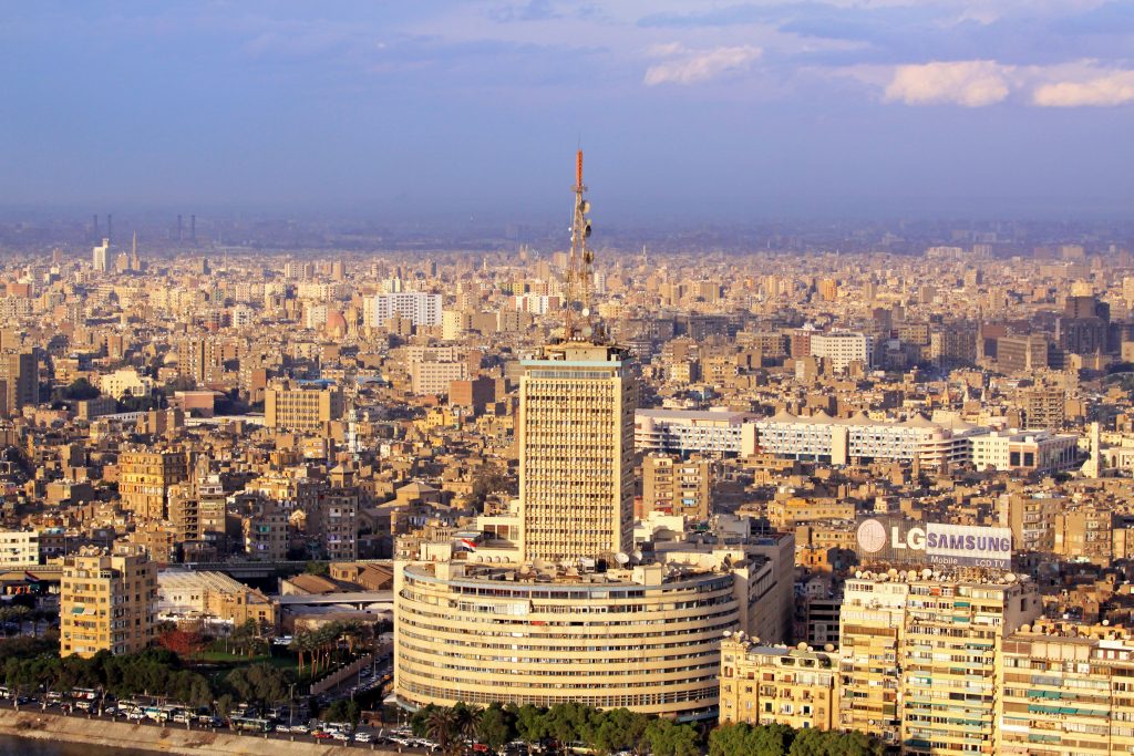 وفد قطري يزور القاهرة