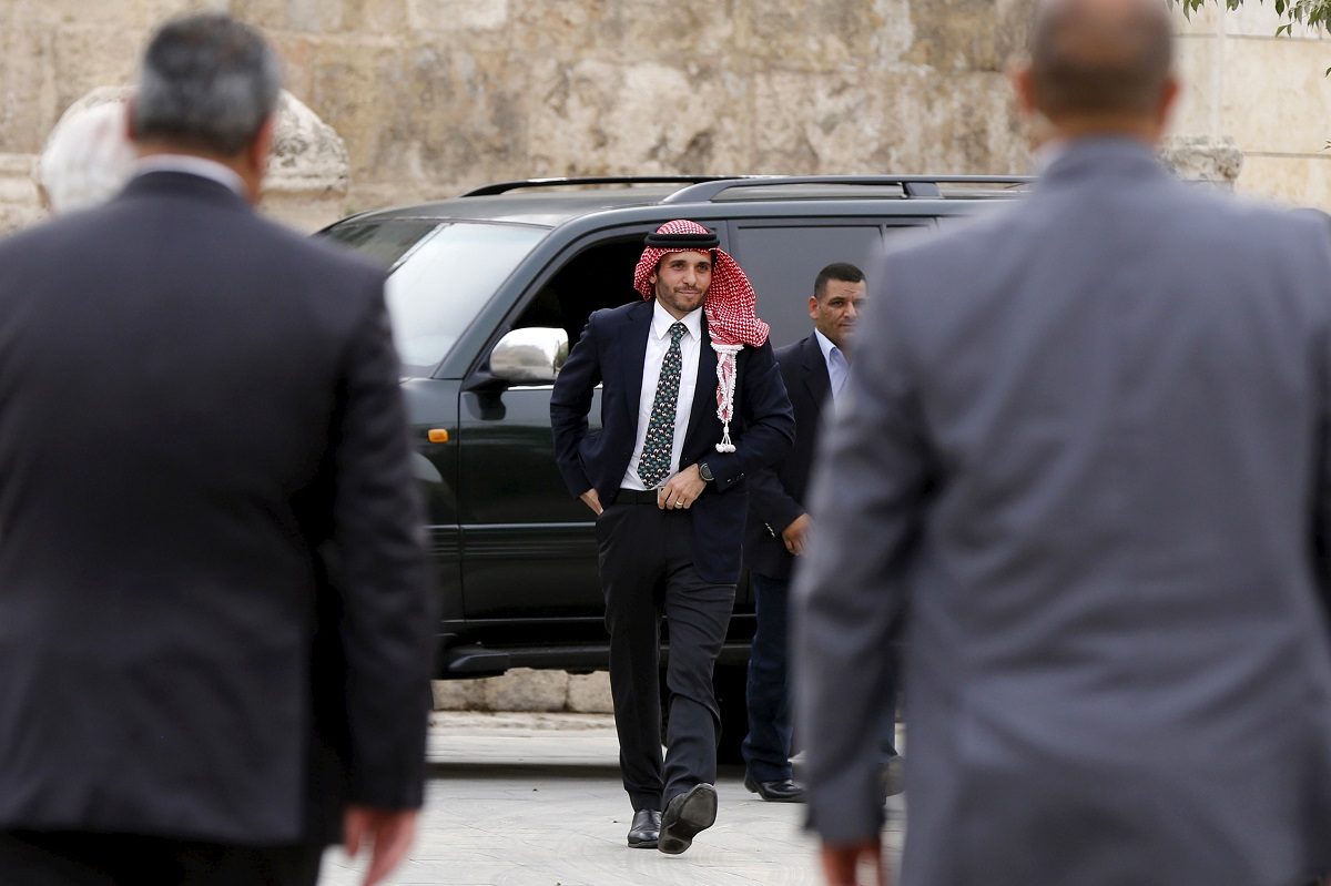 “أنا صديق للعائلة ولست عميلاً للموساد”.. “أكسيوس” يكشف عن الشخص الذي تواصل مع الأمير حمزة