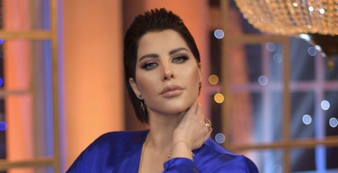 مغنية عربية ترفع دعوى ضد والدتها