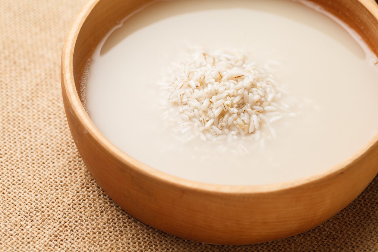 يساعد ماء الأرز على علاج المعدة ومشاكل الهضم - iStock