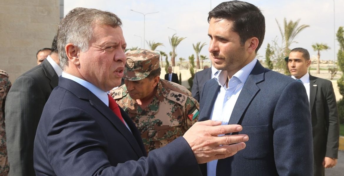 تحركاته وشعبيته أغضبتا الملك.. "وول ستريت جورنال": الأمير حمزة ممنوع من التواصل وتعهد بالابتعاد عن السياسة