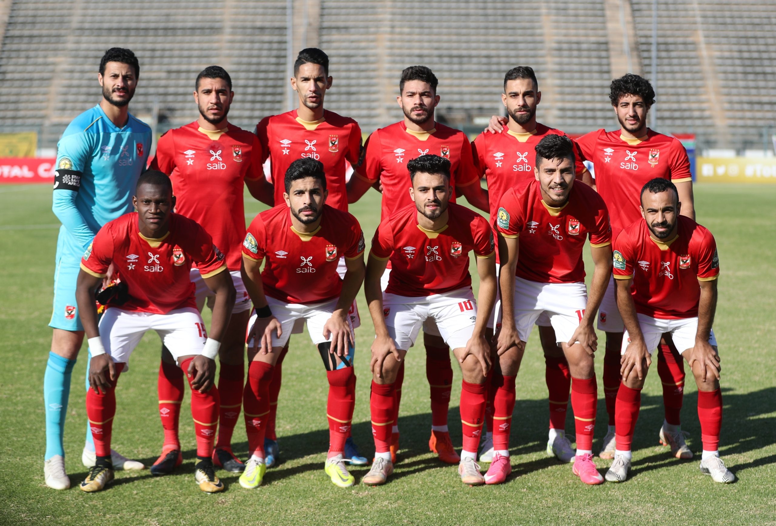 الأهلي توّج بكأس السوبر الإفريقي على حساب نهضة بركان (رويترز)