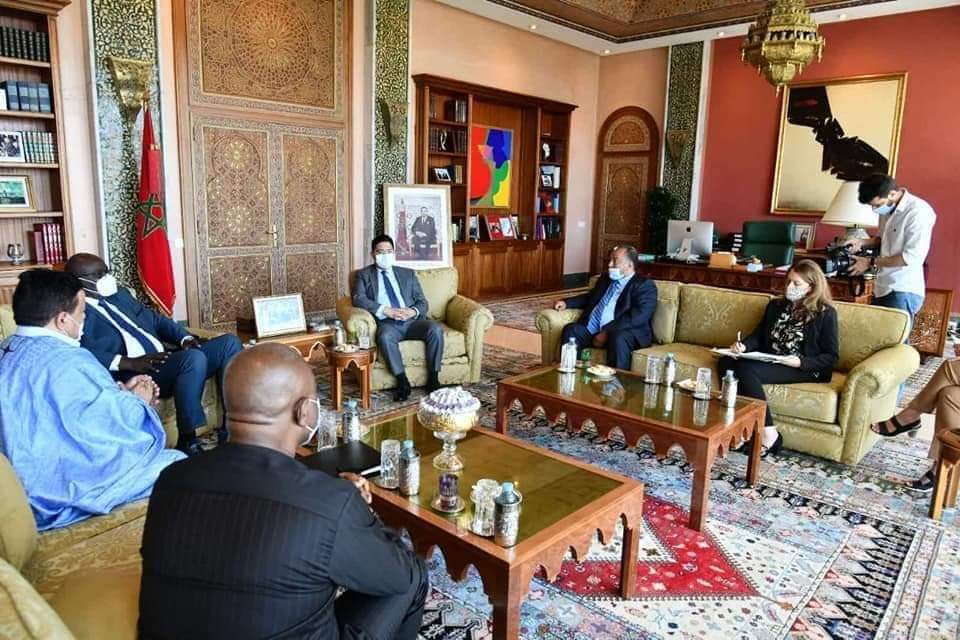استقبال وزير الخارجية والتعاون الإفريقي، المغربي ناصر بوريطة لوفد من الكونفيدرالية الإفريقية لكرة اليد (مواقع التواصل الاجتماعي)