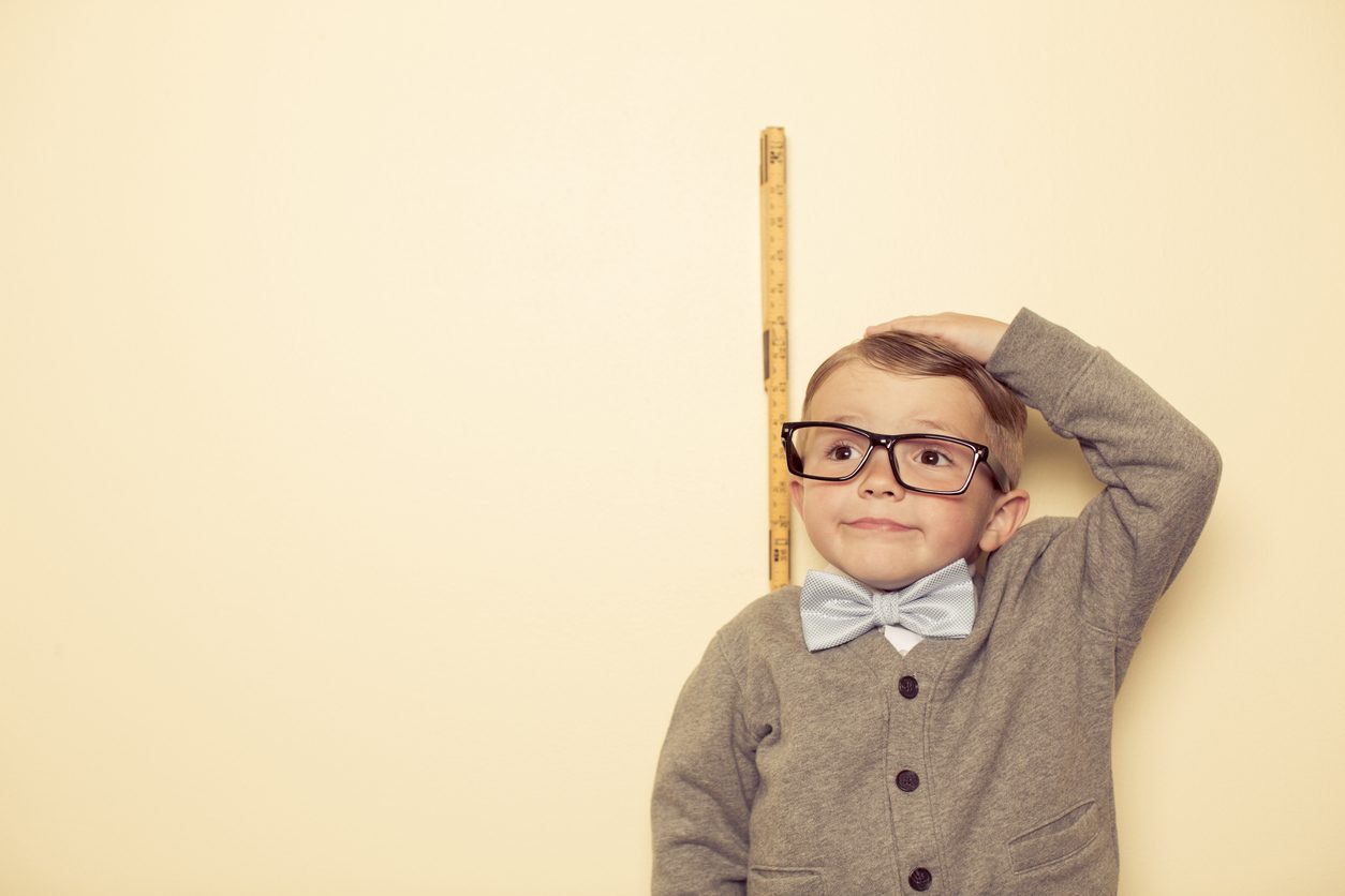 istock -زيادة طول الأطفال في مرحلة النمو