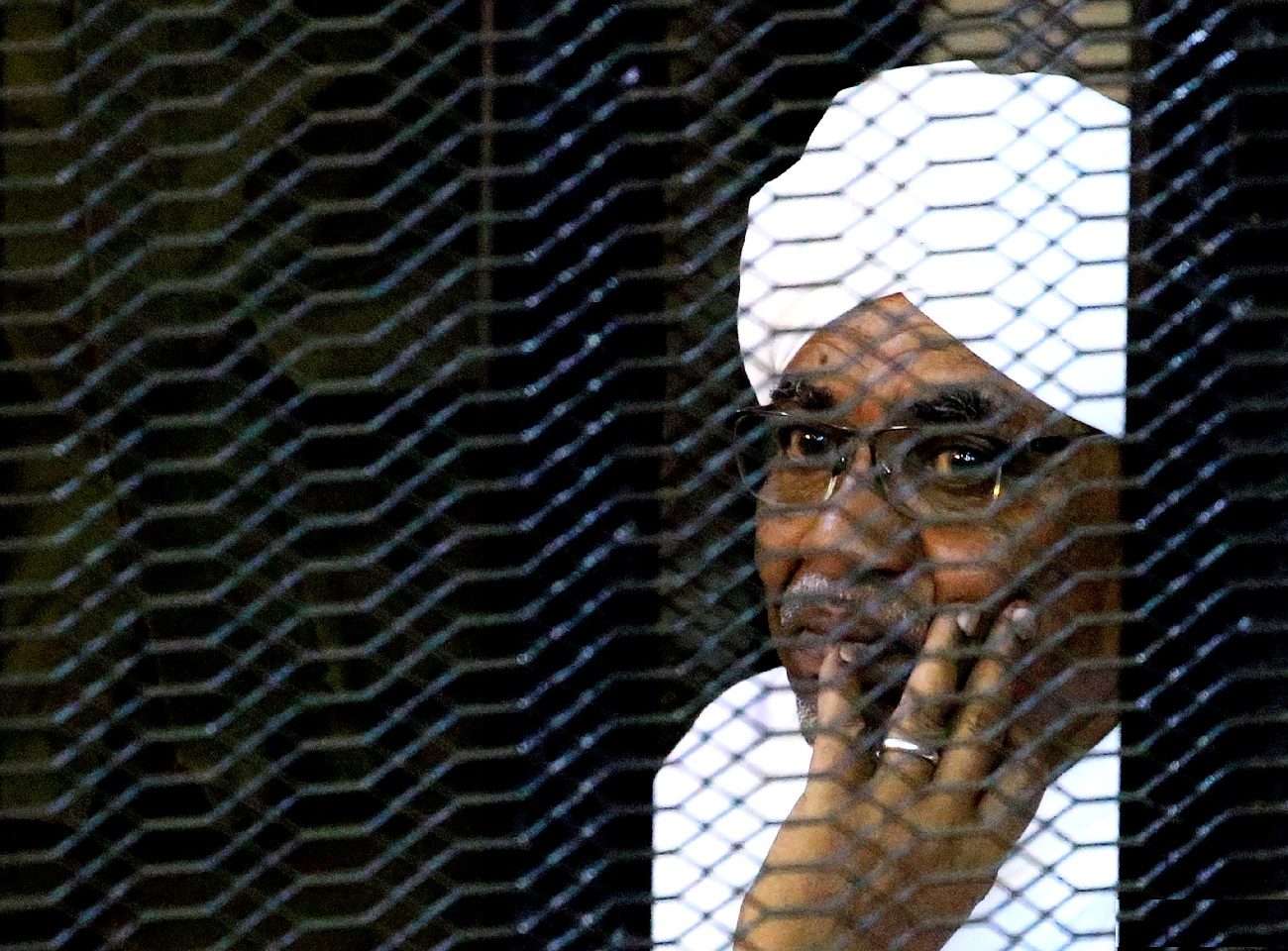خلاف في الحكومة السودانية على تسليم المطلوبين للجنائية.. هل تفتح التسليمات الباب لإدانات جديدة؟