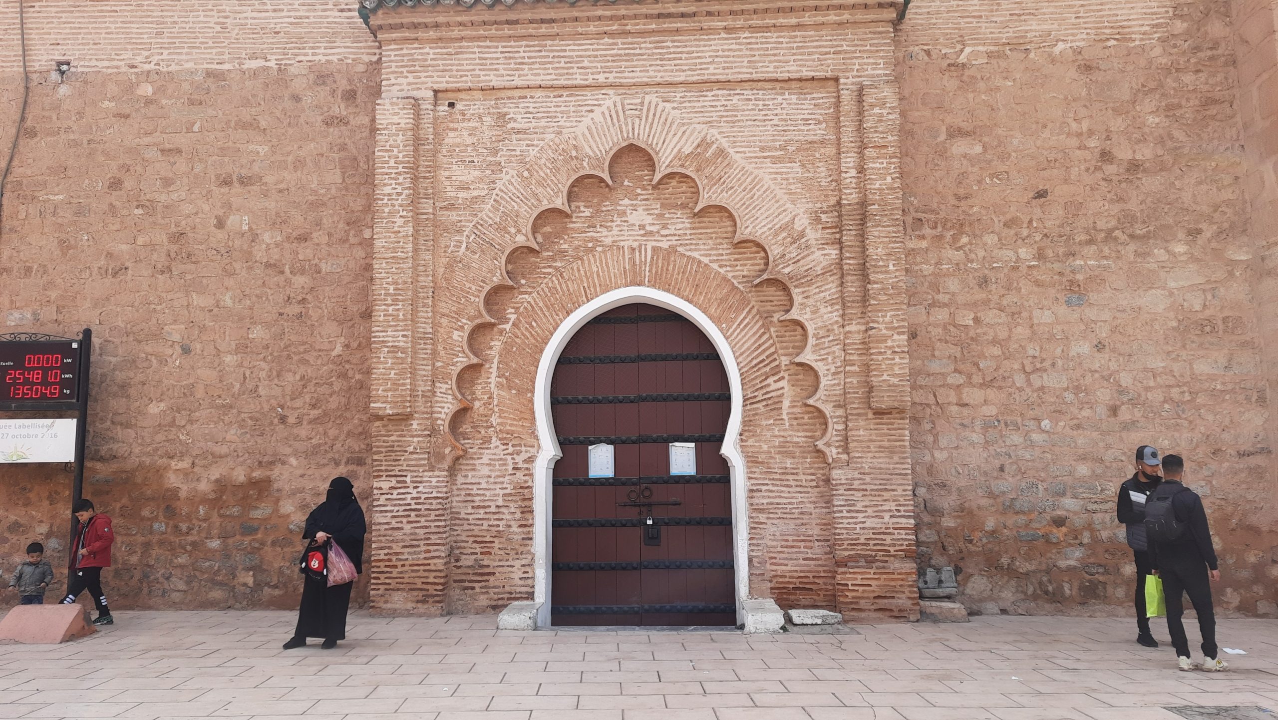 أحد أبواب جامع الكتبية بمراكش (خاص عربي بوست)