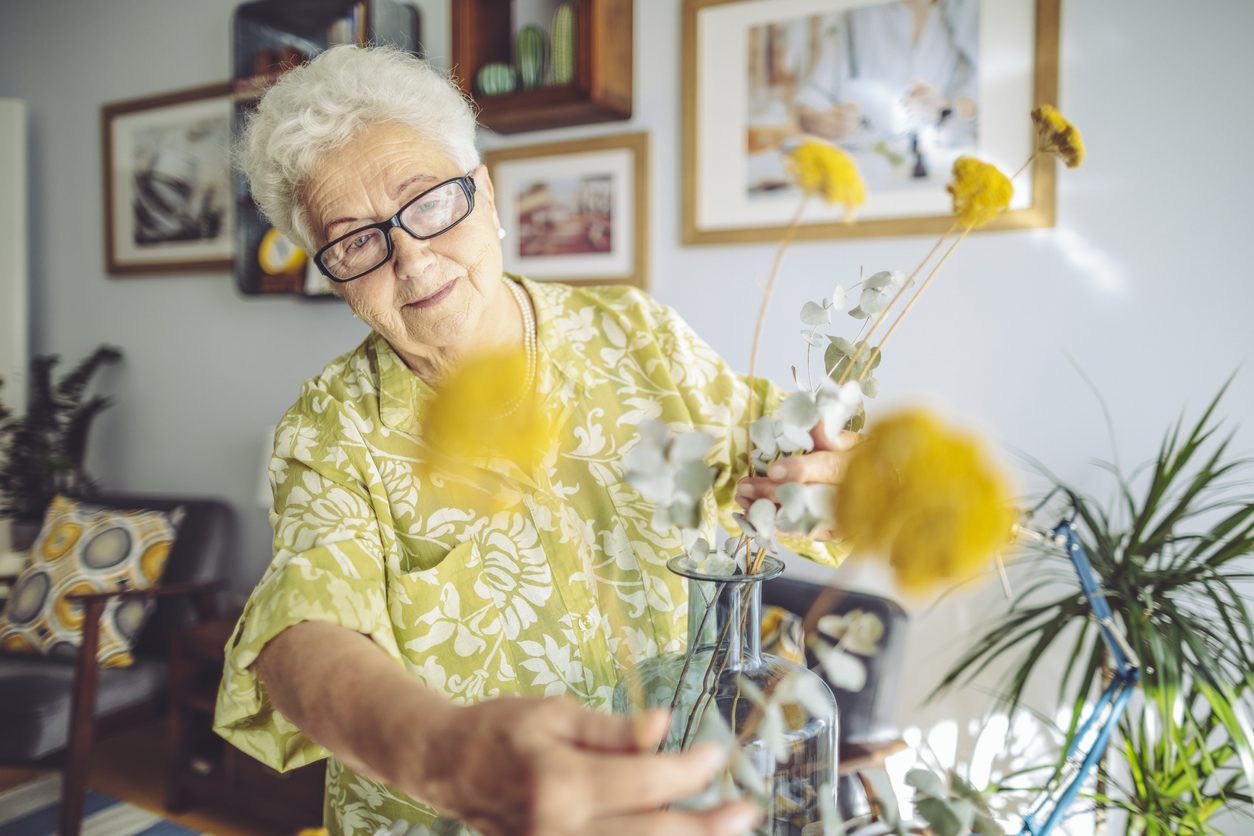 iStock/ قرية بيرداسدفوغو تحافظ على إحساس كبار السن بالانتماء بالمجتمع عن طريق جعلهم يعيشون في منازلهم بدلاً من دور الرعاية.