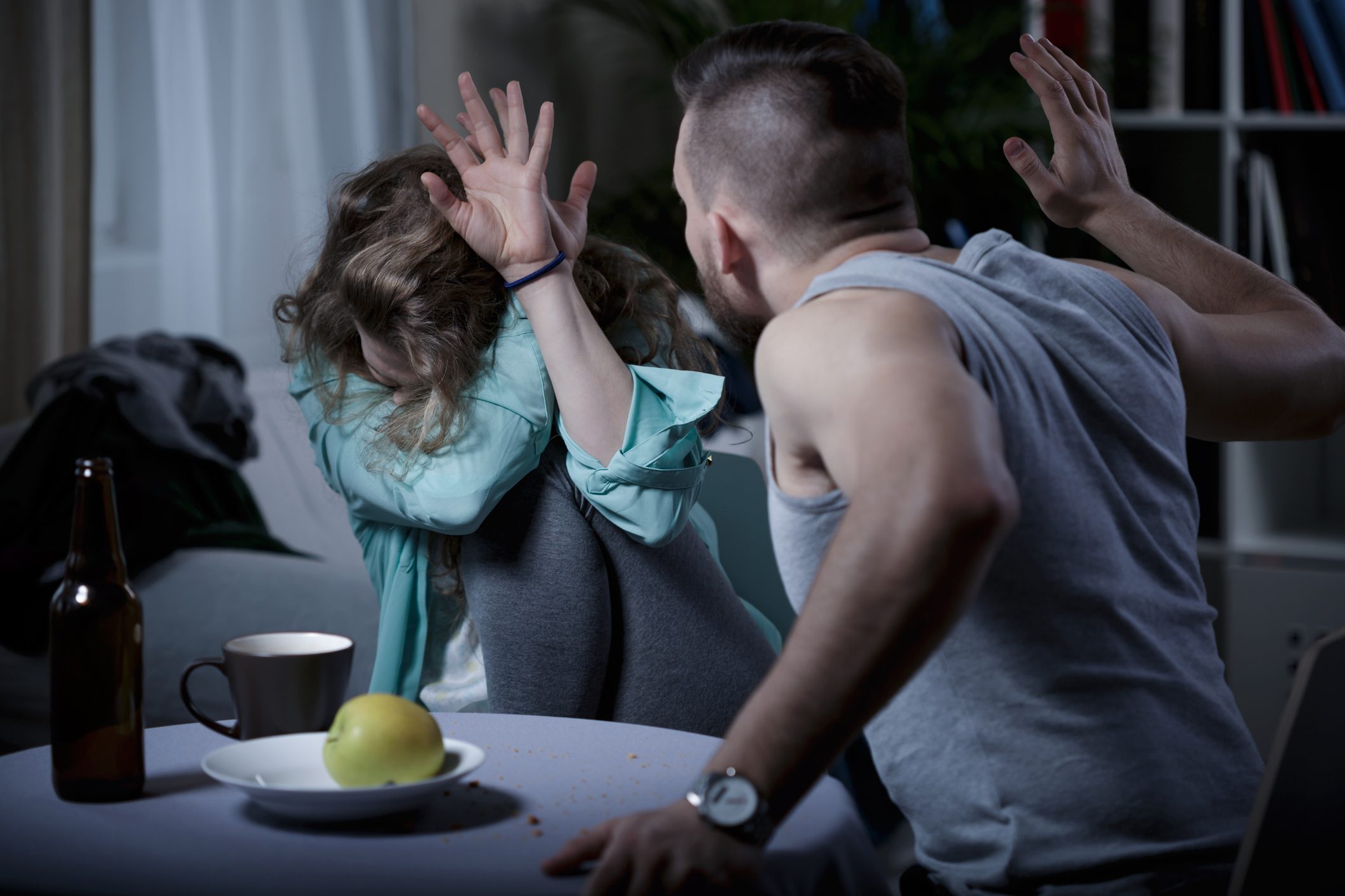 “زوّجوه بكرة يعقل”.. هل الزواج مصحة عقلية فعلاً؟