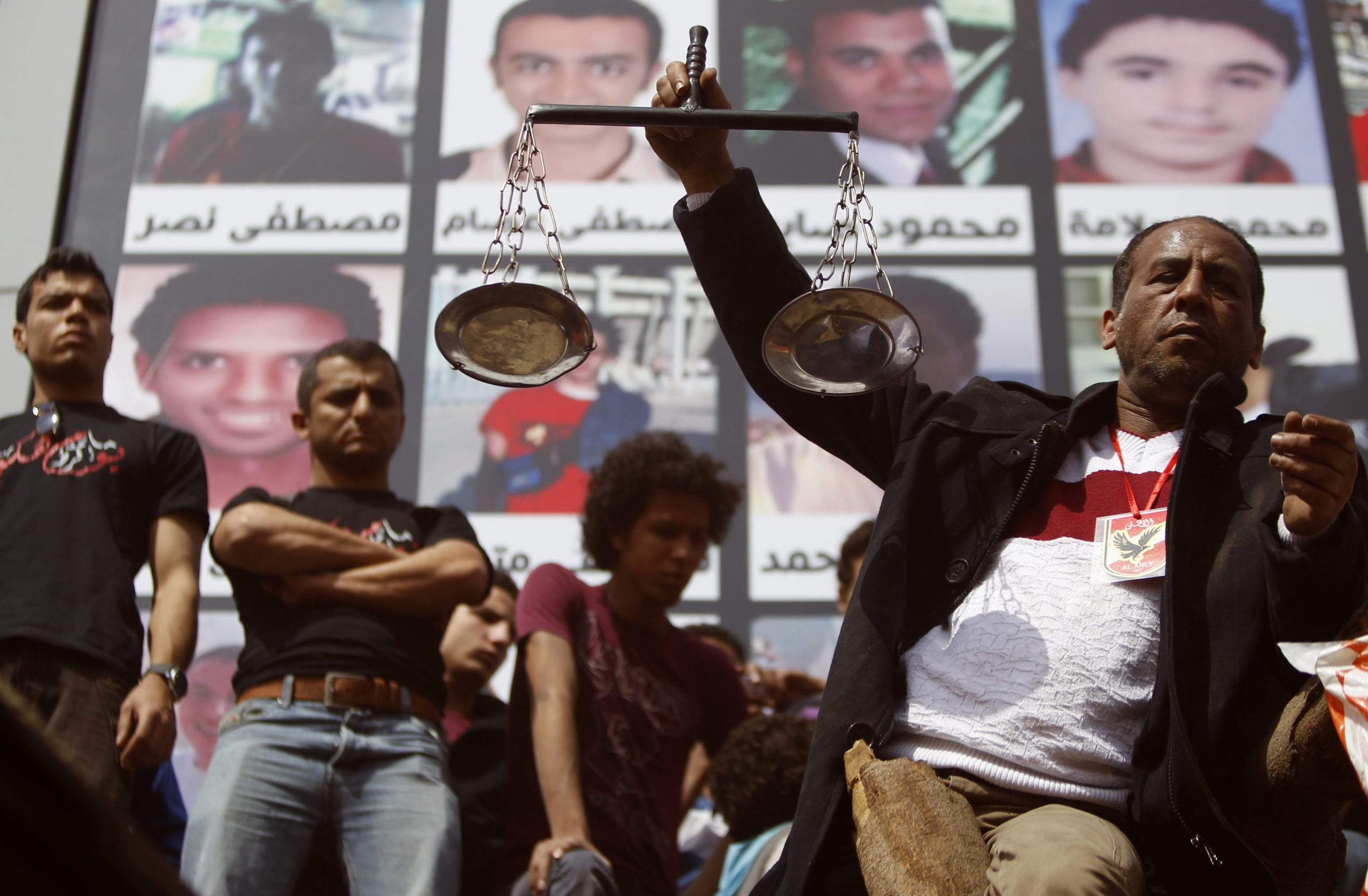 بين المشير طنطاوي وأولتراس أهلاوي.. الآن تبدأ المحاكمة