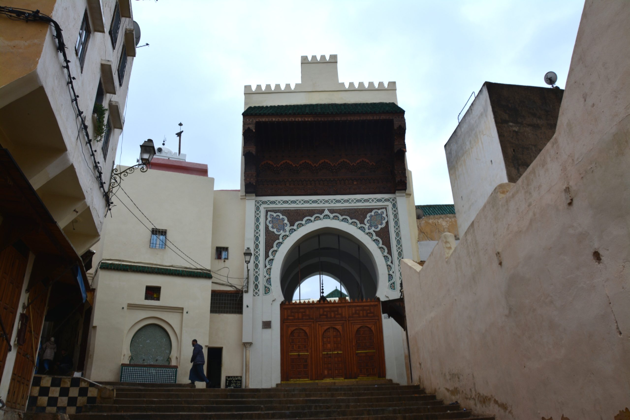 باب مسجد الأندلس بالمدينة القديمة لفاس (خاص عربي بوست)