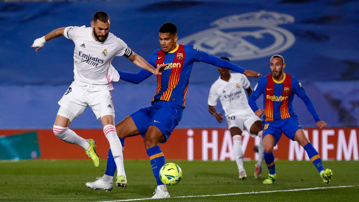 الكلاسيكو الأخير انتهى بفوز ريال مدريد (رويترز)