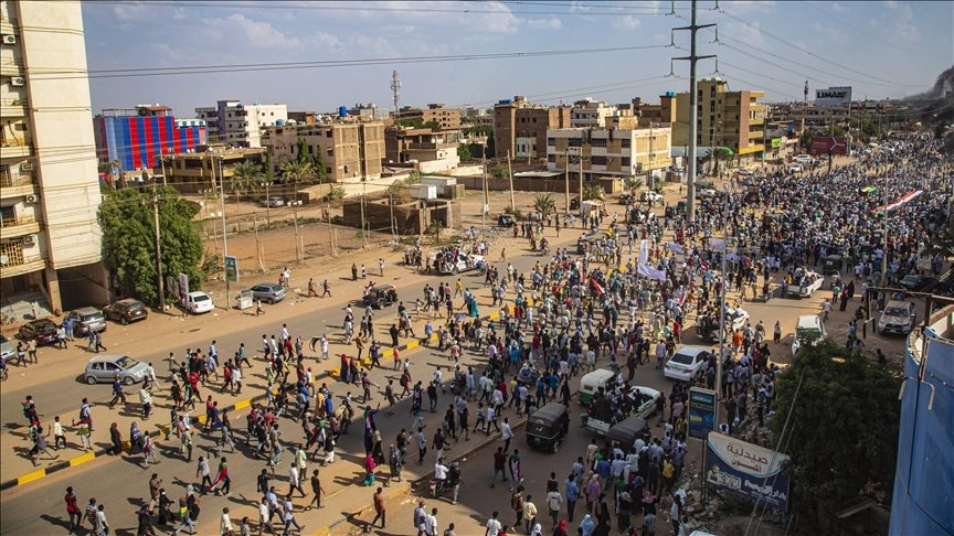 احتجاجات حاشدة في السودان رفضاً للانقلاب/ الأناضول