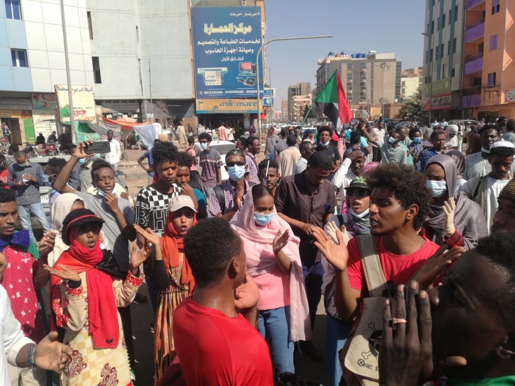 مظاهرات سودانية حاشدة رفضاً لاتفاق البرهان- حمدوك/ الأناضول