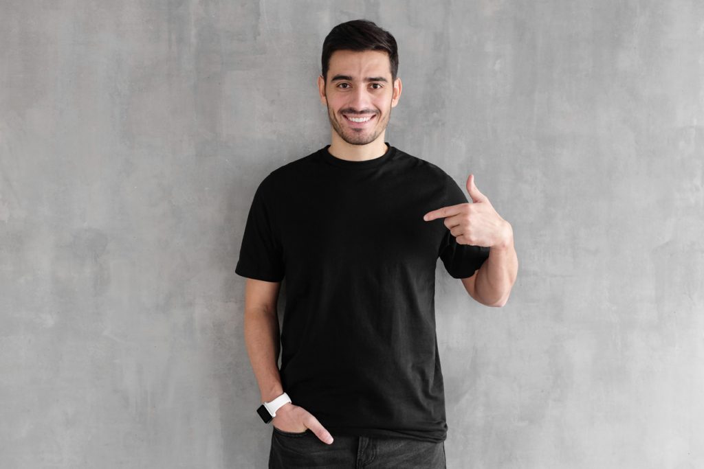 الملابس السوداء