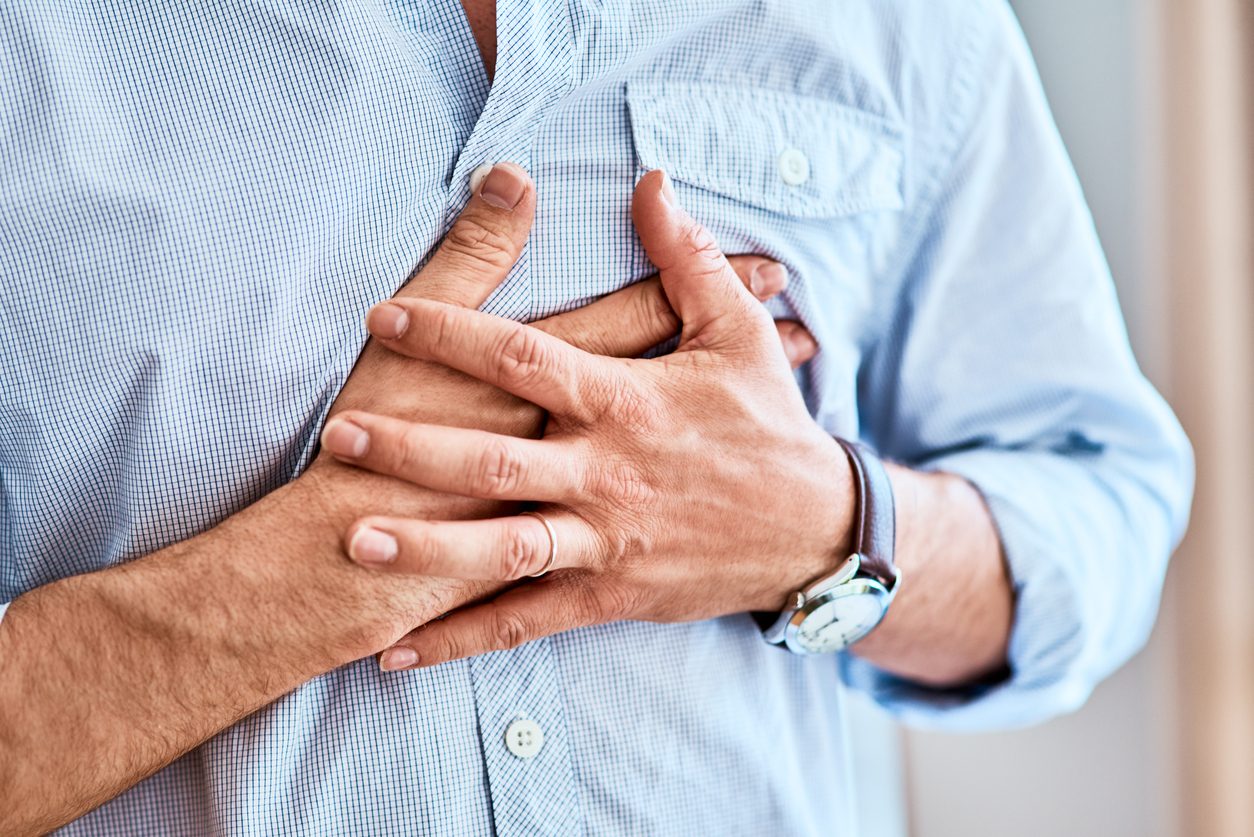 iStock/ النوبة القلبية، وتسمى أيضاً احتشاء عضلة القلب، هي حالة تحدث عندما يكون هناك انسداد مفاجئ لتدفق الدم إلى القلب.