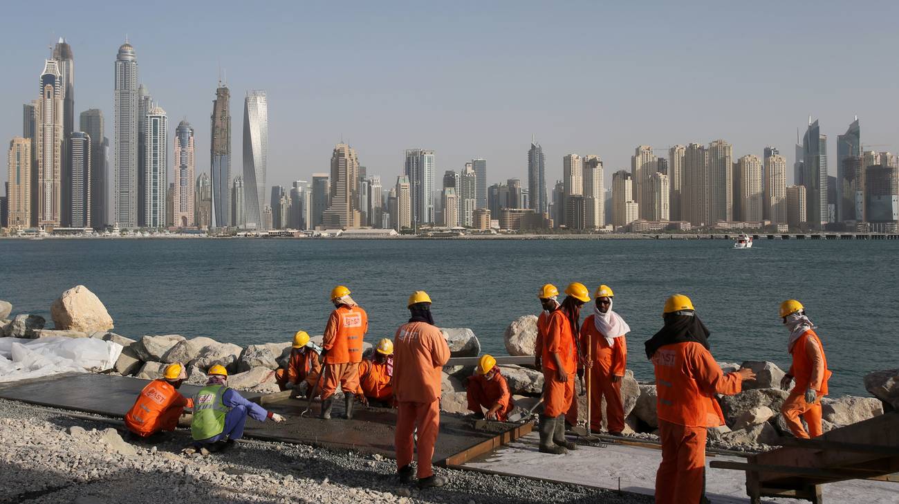 دول الخليج.. ما الفئات المؤهلة من الأجانب للحصول على الجنسية، وإلى أين يمكن أن تصل إصلاحات قوانين المواطنة؟