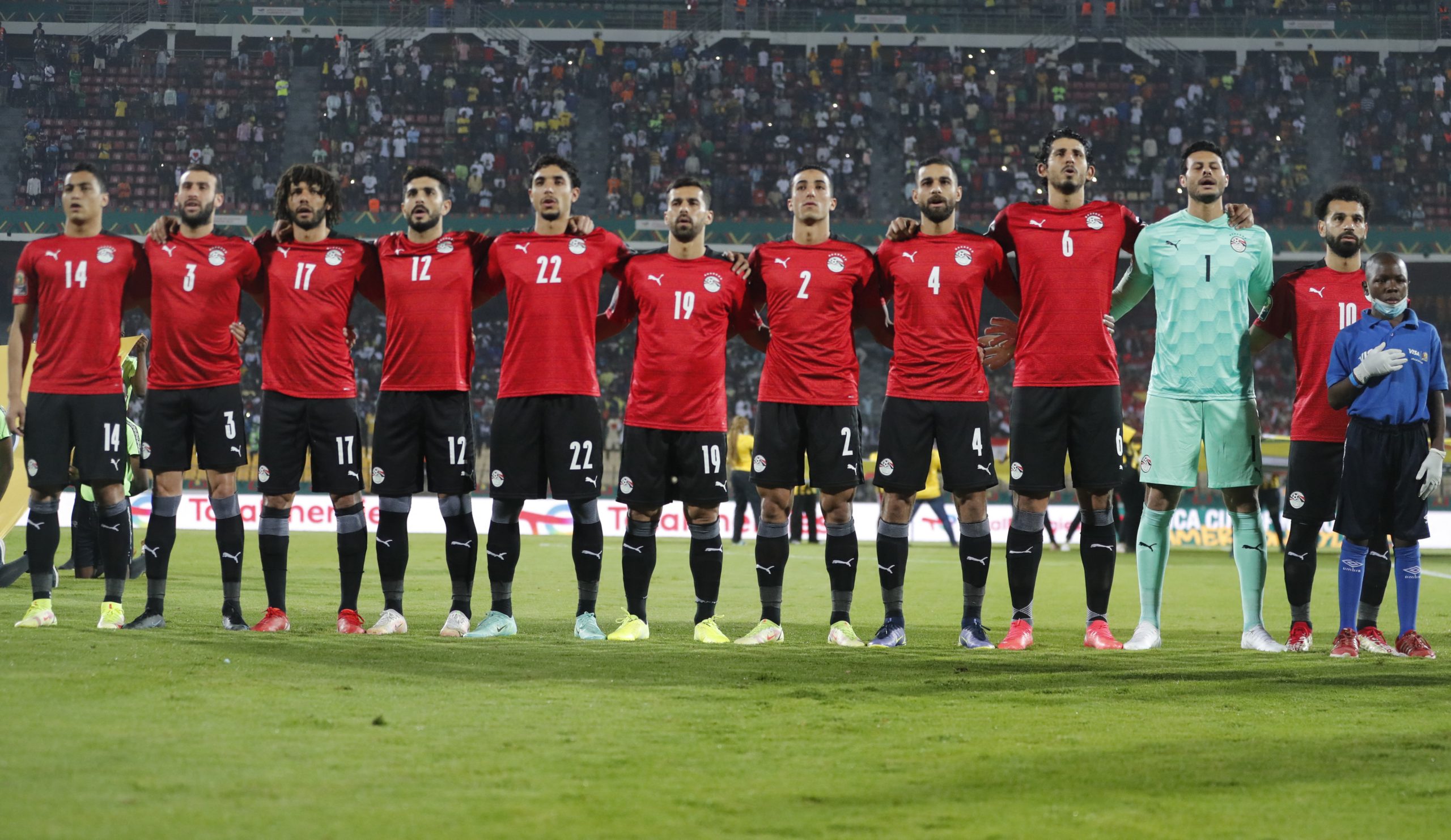 منتخب مصر يواجه السنغال في تصفيات كأس العالم 2022 (رويترز)