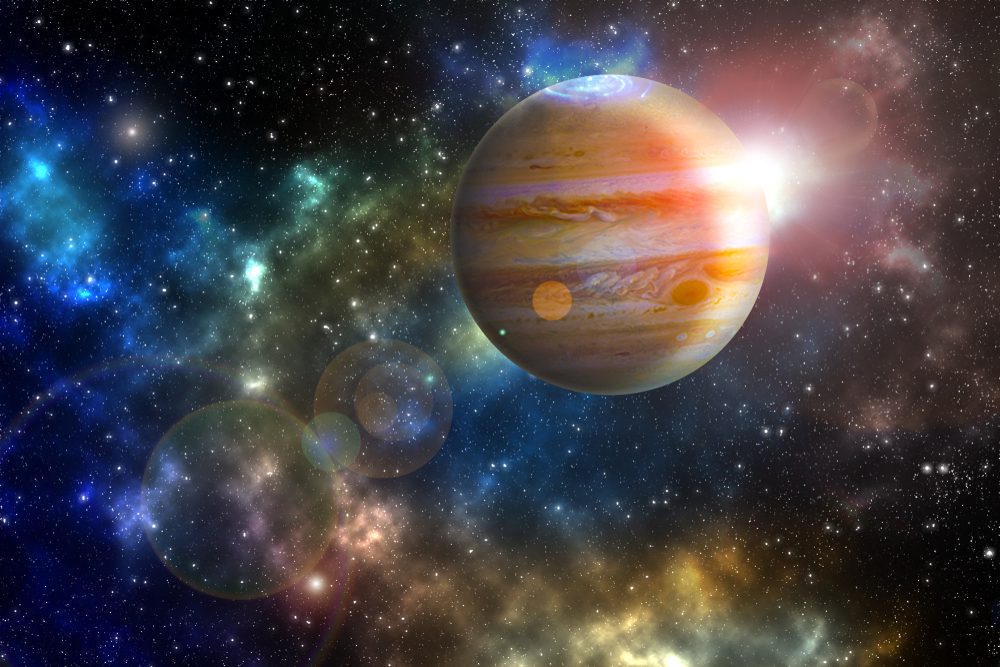 Jupiter is 300 million times larger than Earth / shutterstock