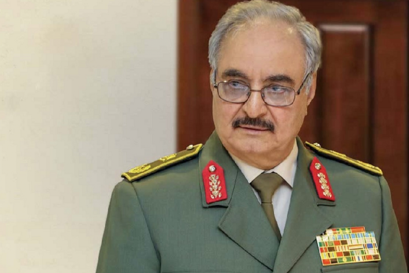 ضم المقاتلين تحت المؤسسات الرسمية