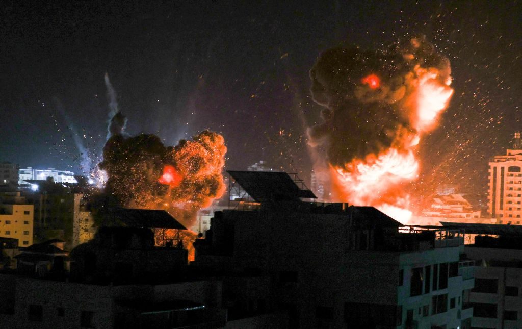قصف إسرائيلي على غزة/ Getty Images