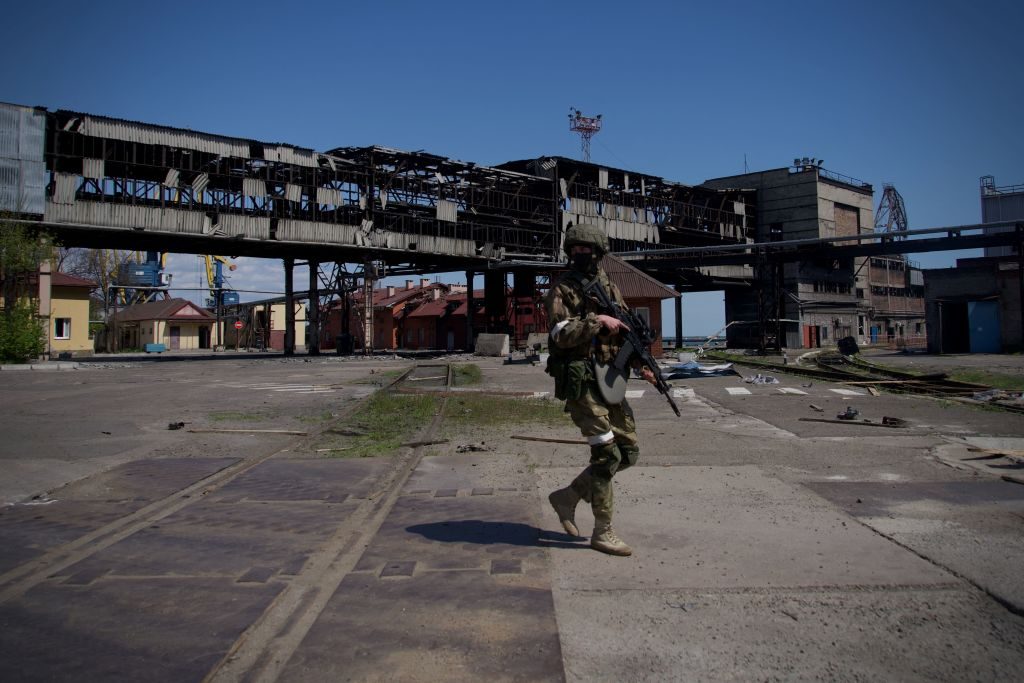 روسيا تعلن: استسلام كافة الجنود في ماريوبول والسيطرة على المدينة.. وزيلينسكي يتعهد بمواصلة القتال ضد موسكو