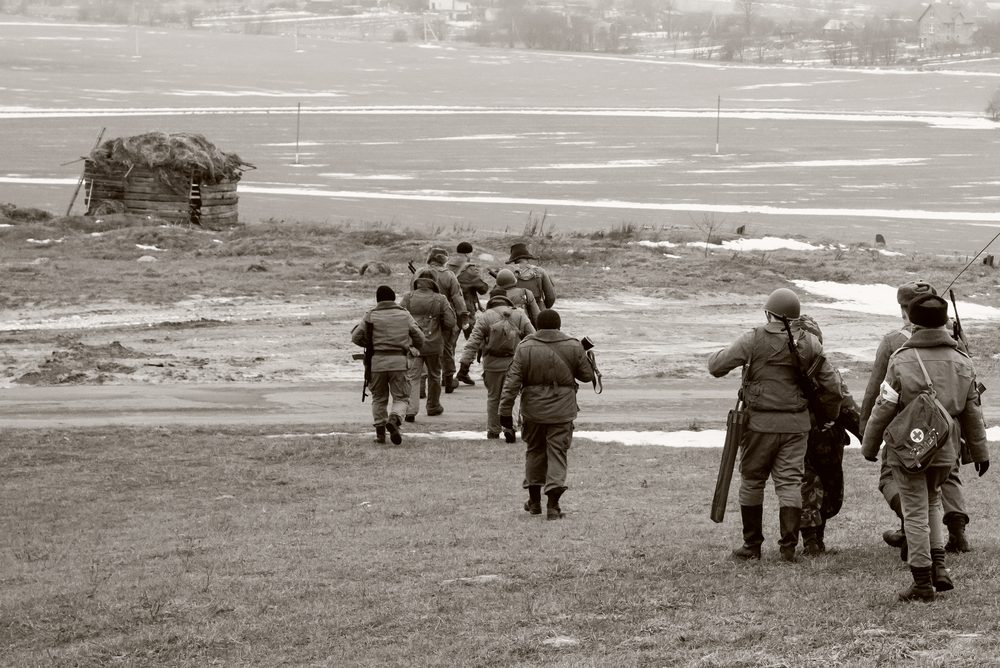 جنود الحلفاء في الحرب العالمية الثانية - Shutterstock