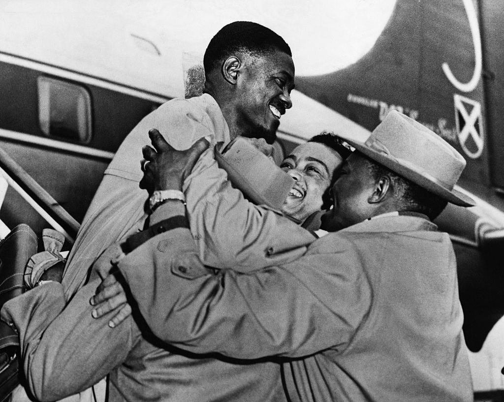 لومومبا، زعيم الحركة الوطنية، يصل إلى بلجيكا لحضور مؤتمر عام 1960 / Getty Images