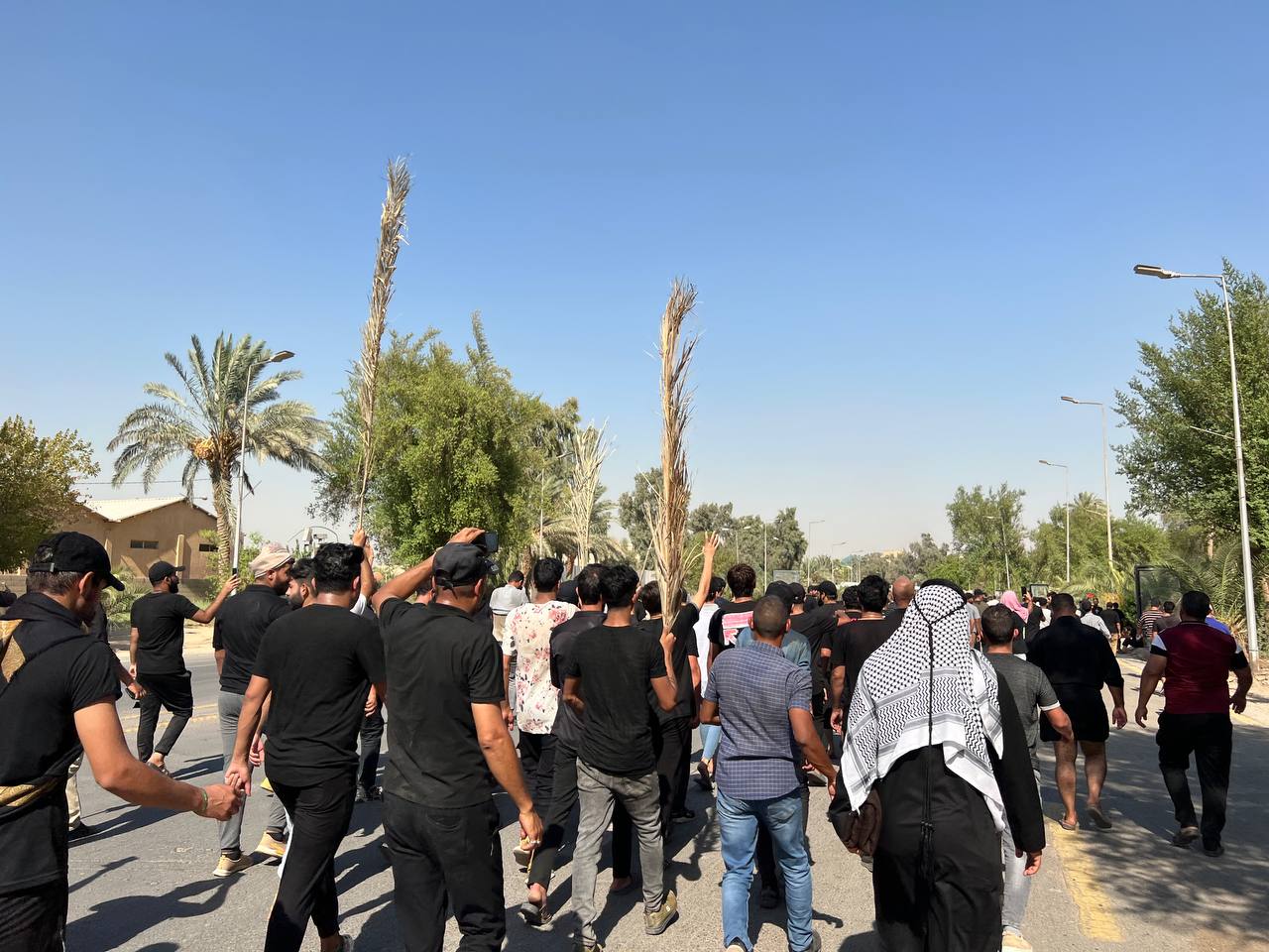 بدء سريان حظر التجوال الشامل في كل محافظات العراق.. السفارة الأمريكية دعت إلى الحوار لإنقاذ البلاد