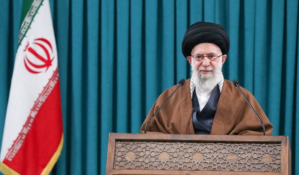 علم الهدى يعد إحدى الشخصيات في التيار المتشدد المقرب من خامنئي- رويترز