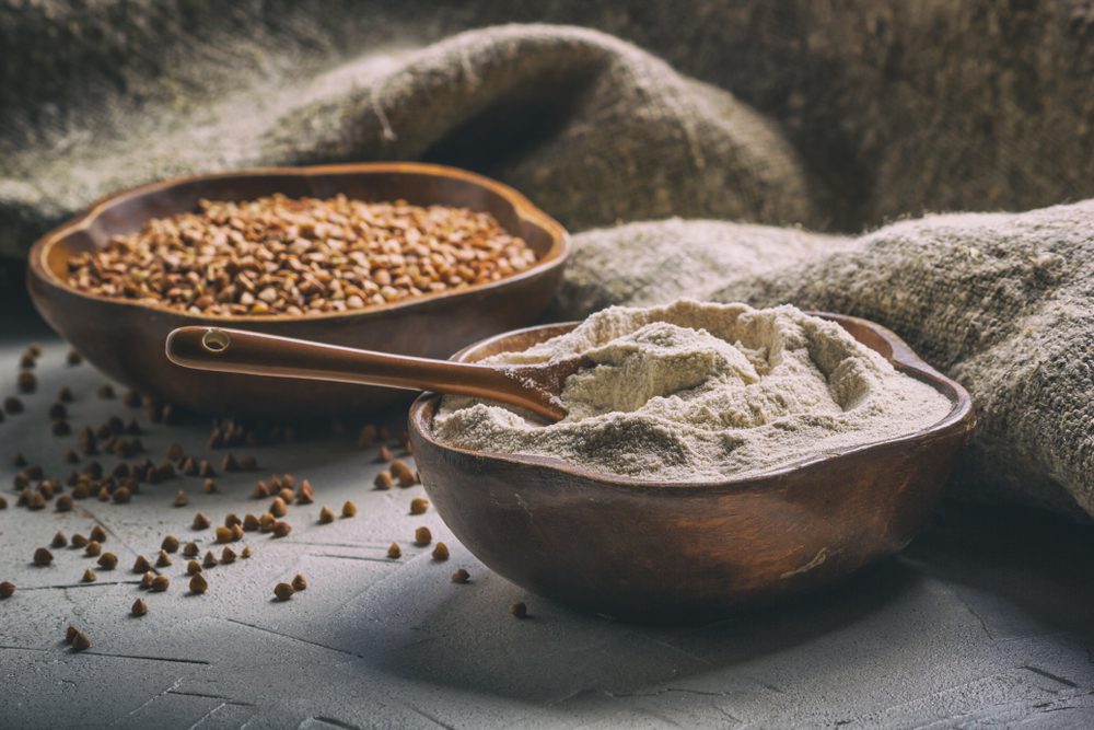 دقيق الحنطة السوداء الخالي من الغلوتين/Shutterstock