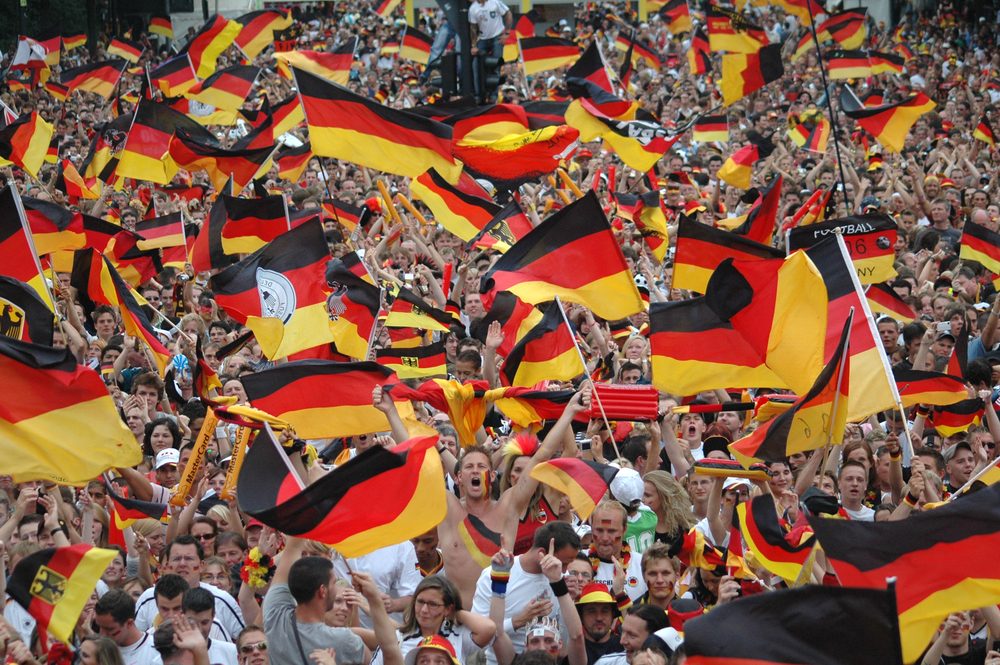 من أكثر الألعاب الرياضية شعبية في ألمانيا هي كرة القدم - ShutterStock